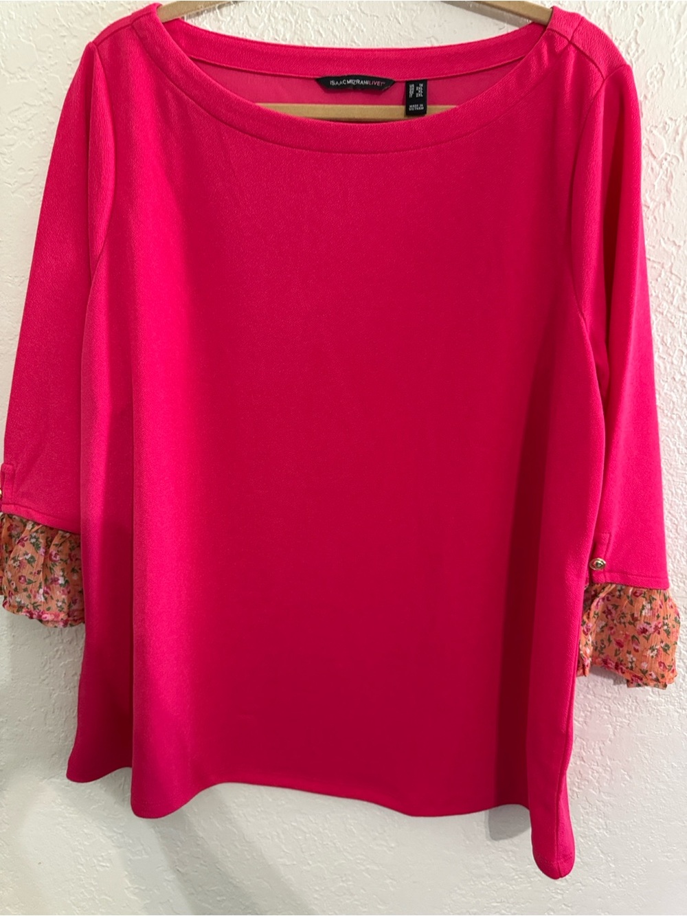 Isaac Mazrahi 1X Hot Pink Boatneck Long Sleeve Top with Floral Ruffle Cuffs New